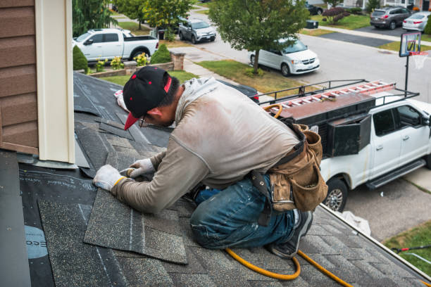 Professional Flat Roof Repair technician working in Hinckley, UT
